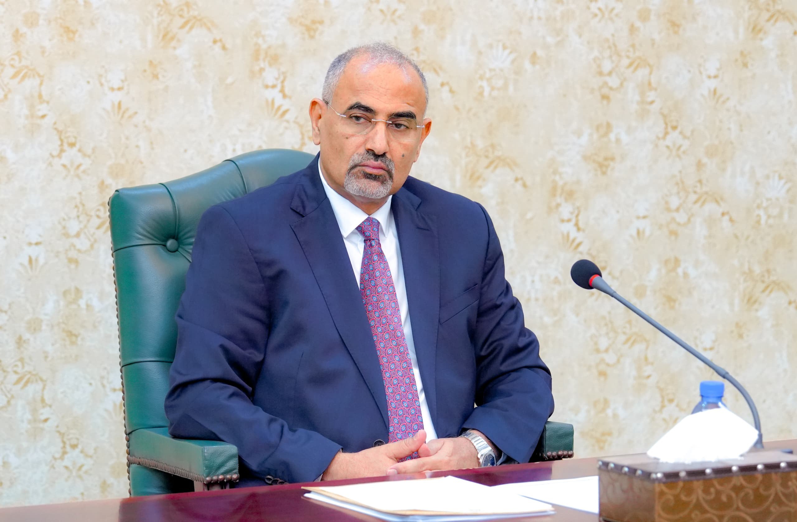 الز بيدي يعلن توسيع التعاون الاقتصادي مع روسيا