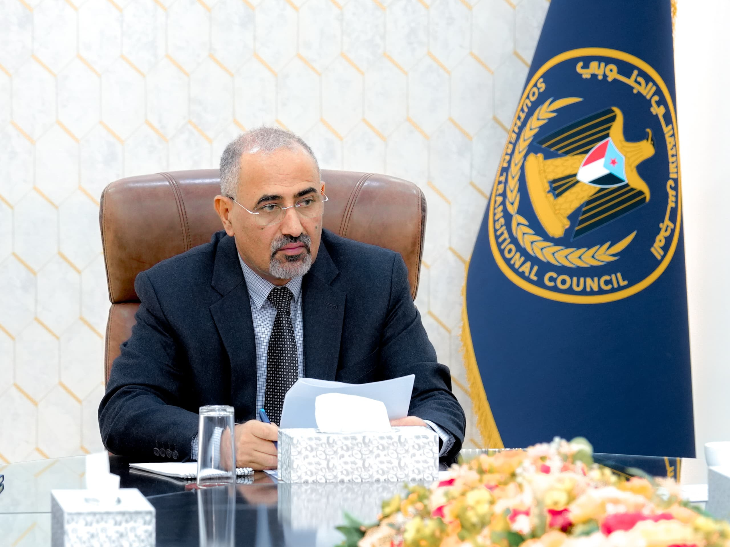 موقف حاسم للزبيدي من شركة هائل سعيد