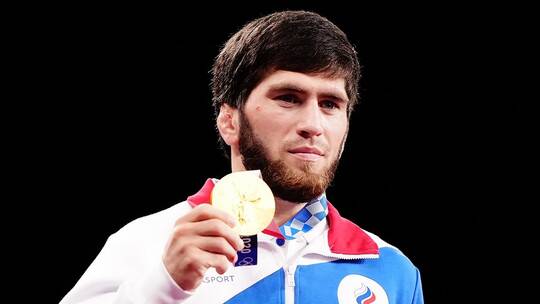 أولمبياد طوكيو أوغوييف يهدي روسيا ميدالية ذهبية في المصارعة