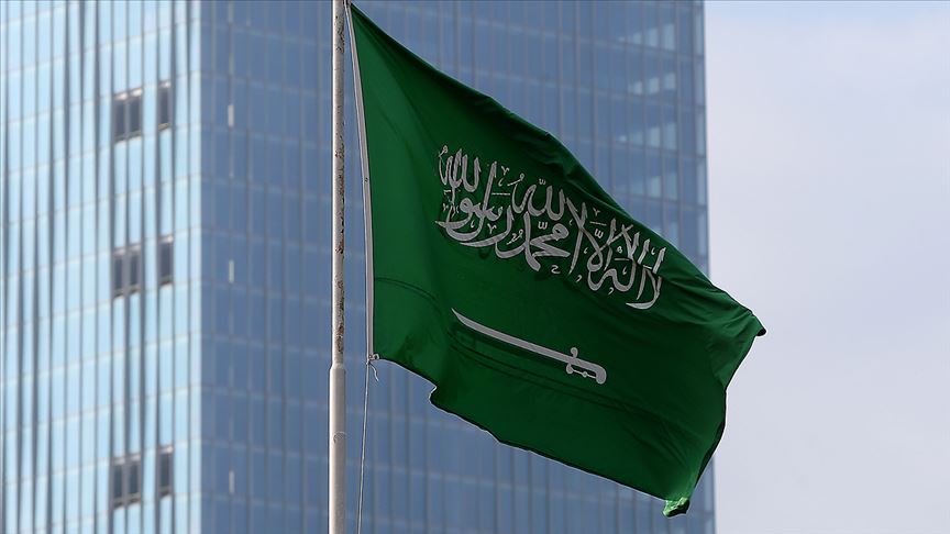 تحرك سعودي وراء إعلان العليمي امتلاك قوات جوية