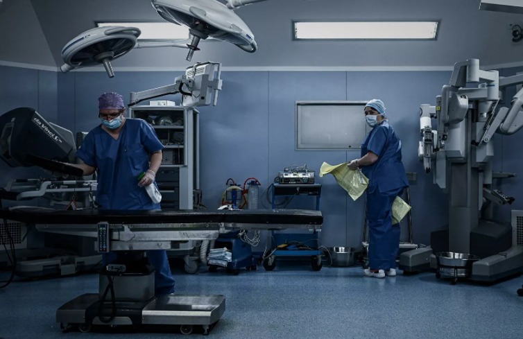 دراسة النساء أكثر عرضة للوفاة داخل غرفة العمليات عندما يكون الجراح رجلا