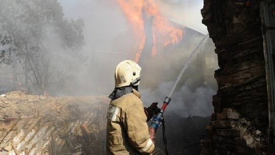 الأردن حريق ضخم في إربد وطائرتان تساعدان بإخماده
