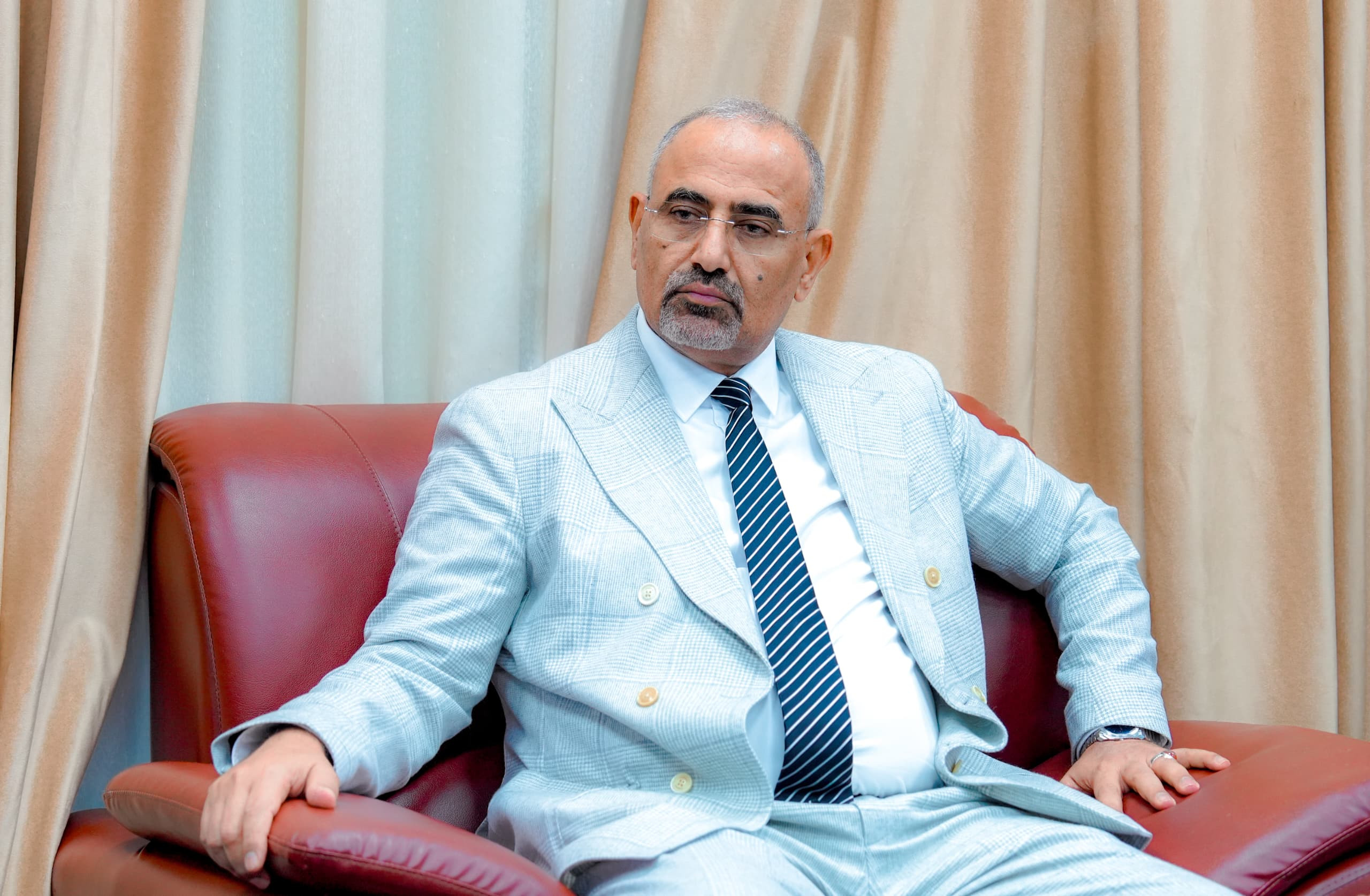الزبيدي يطلب تدخلا دوليا عاجلا لحماية العاصمة الزبيدي يطلب تدخلا دوليا عاجلا لحماية العاصمة