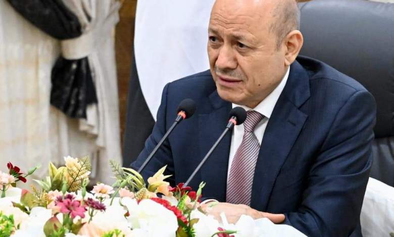 الانتقالي ينصح العليمي اختصر المسافة فقد سبقك عفاش الانتقالي ينصح العليمي اختصر المسافة فقد سبقك عفاش