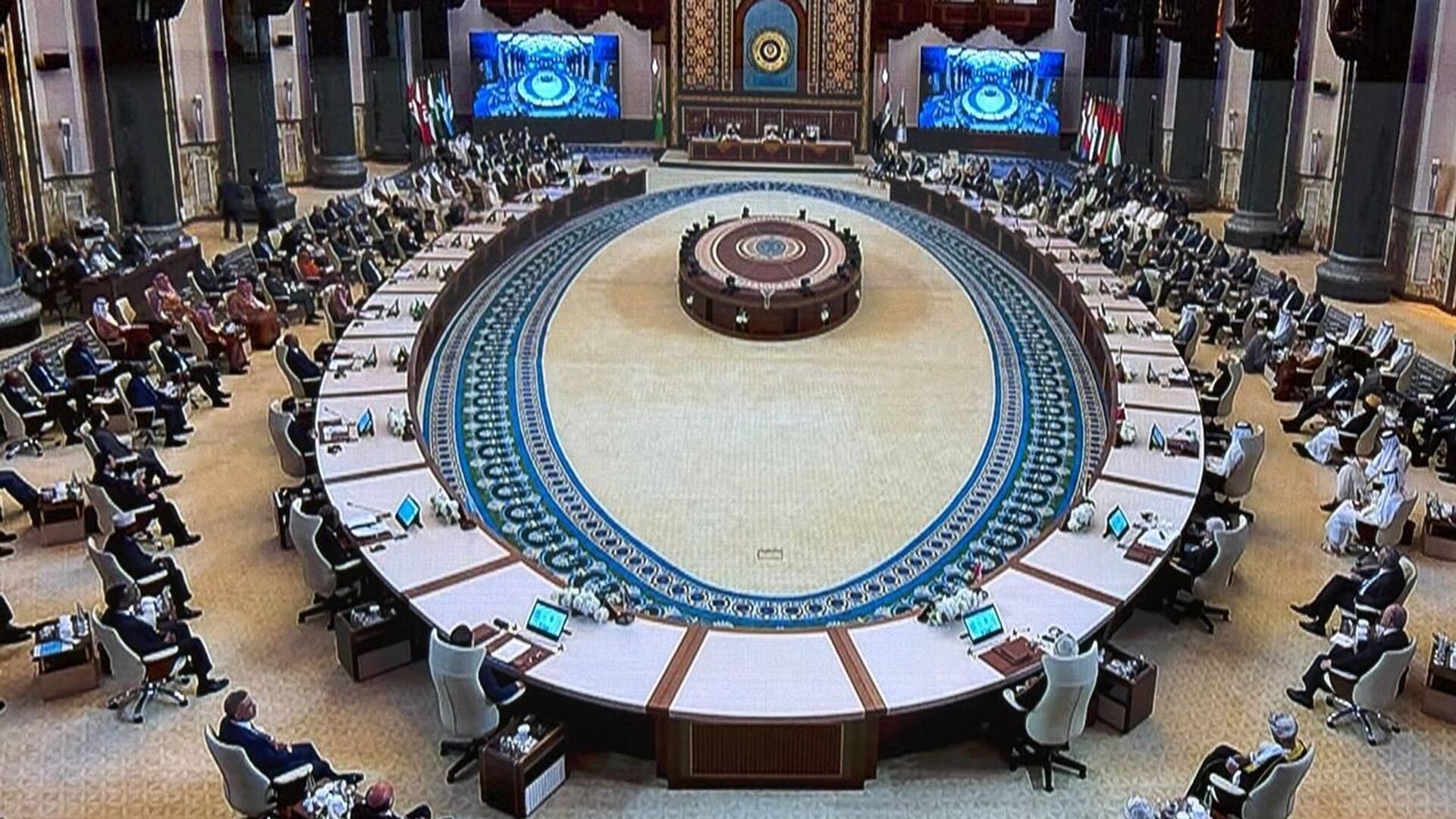 قمة بغداد تنتصر للجنوب ضد وحدة اليمن قمة بغداد تنتصر للجنوب ضد وحدة اليمن