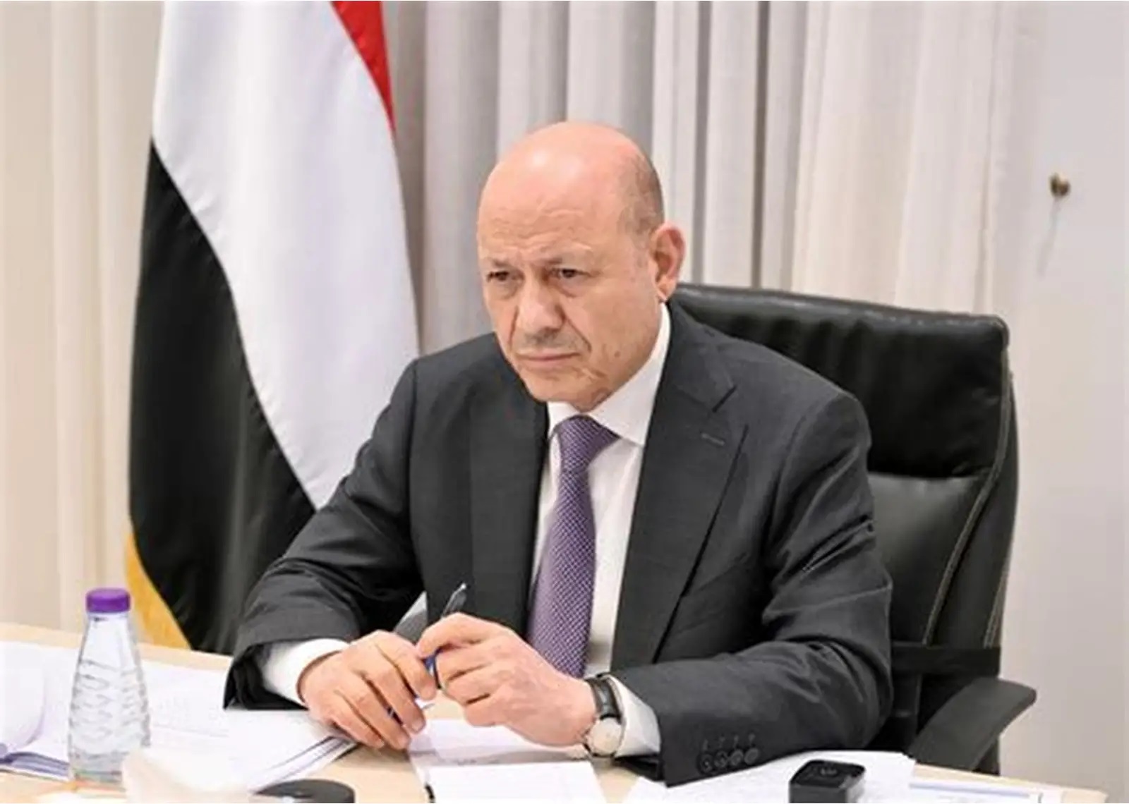 العليمي يصعد مجددا ضد العاصمة العليمي يصعد مجددا ضد العاصمة