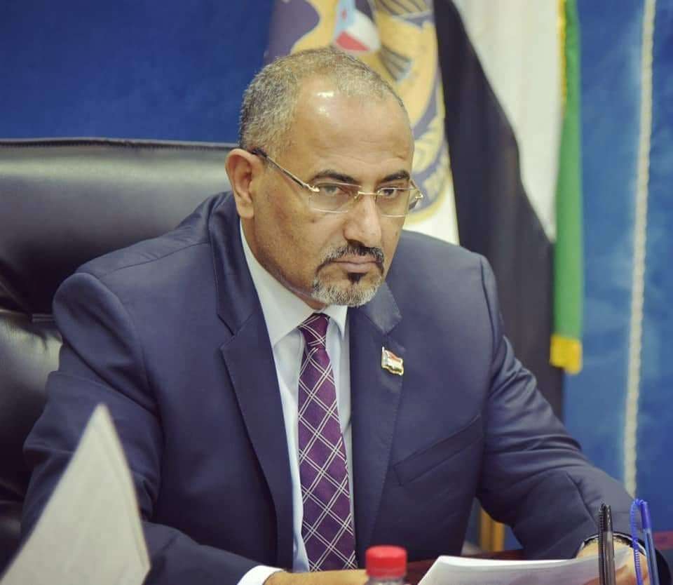 طارق صالح يوقع الز بيدي في فخ البيض طارق صالح يوقع الز بيدي في فخ البيض