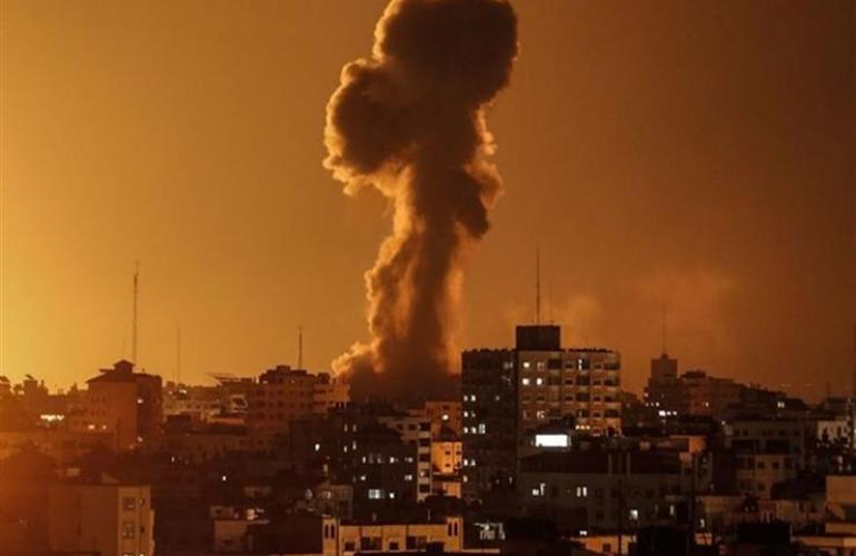 عاجل الجيش الإسرائيلي يشن غارات جوية على قطاع غزة