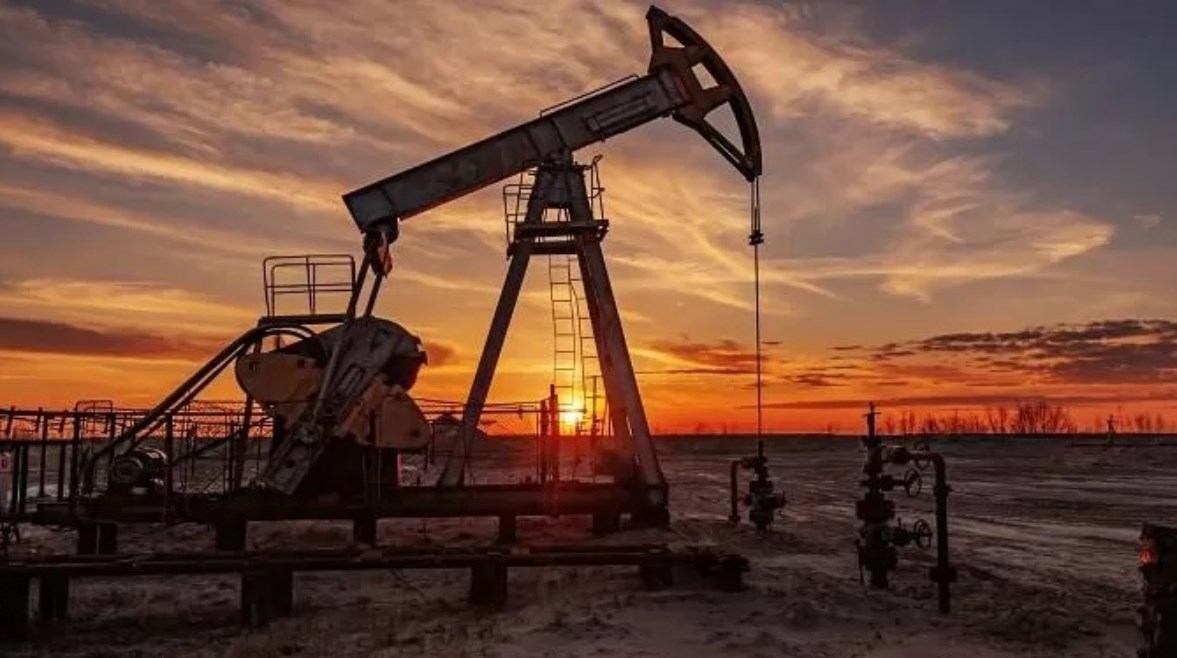 قفزة جديدة لأسعار النفط بسبب مضيق هرمز