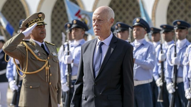 خلافات الرئاسات الثلاث في تونس هل تتحول إلى معركة كسر عظم