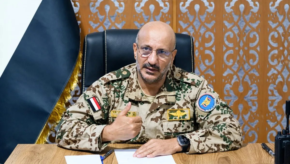طارق يدعو السعودية إلى طرد الجميع