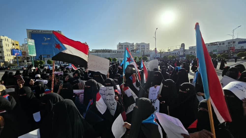 ثورة في العاصمة تباغت الجميع صور