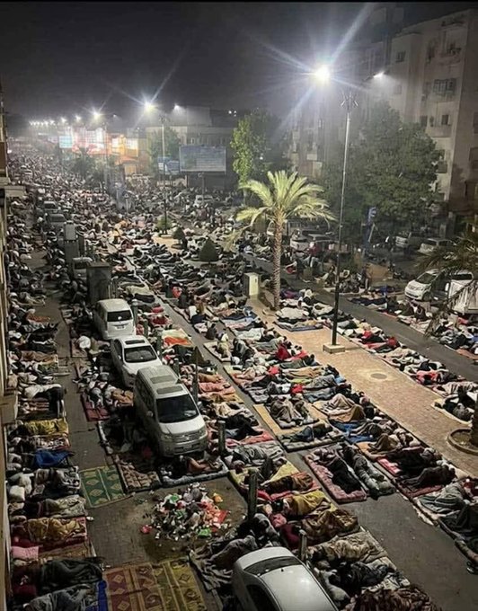 ثورة تشعل العاصمة صور