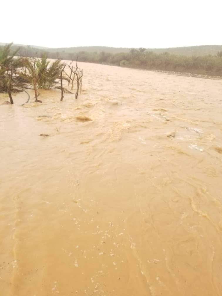 مشاهد مرعبة لغرق سقطرى بالسيول صور فيديو